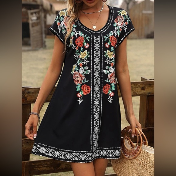 Boho floral print tuning dress - Picture 2 of 5